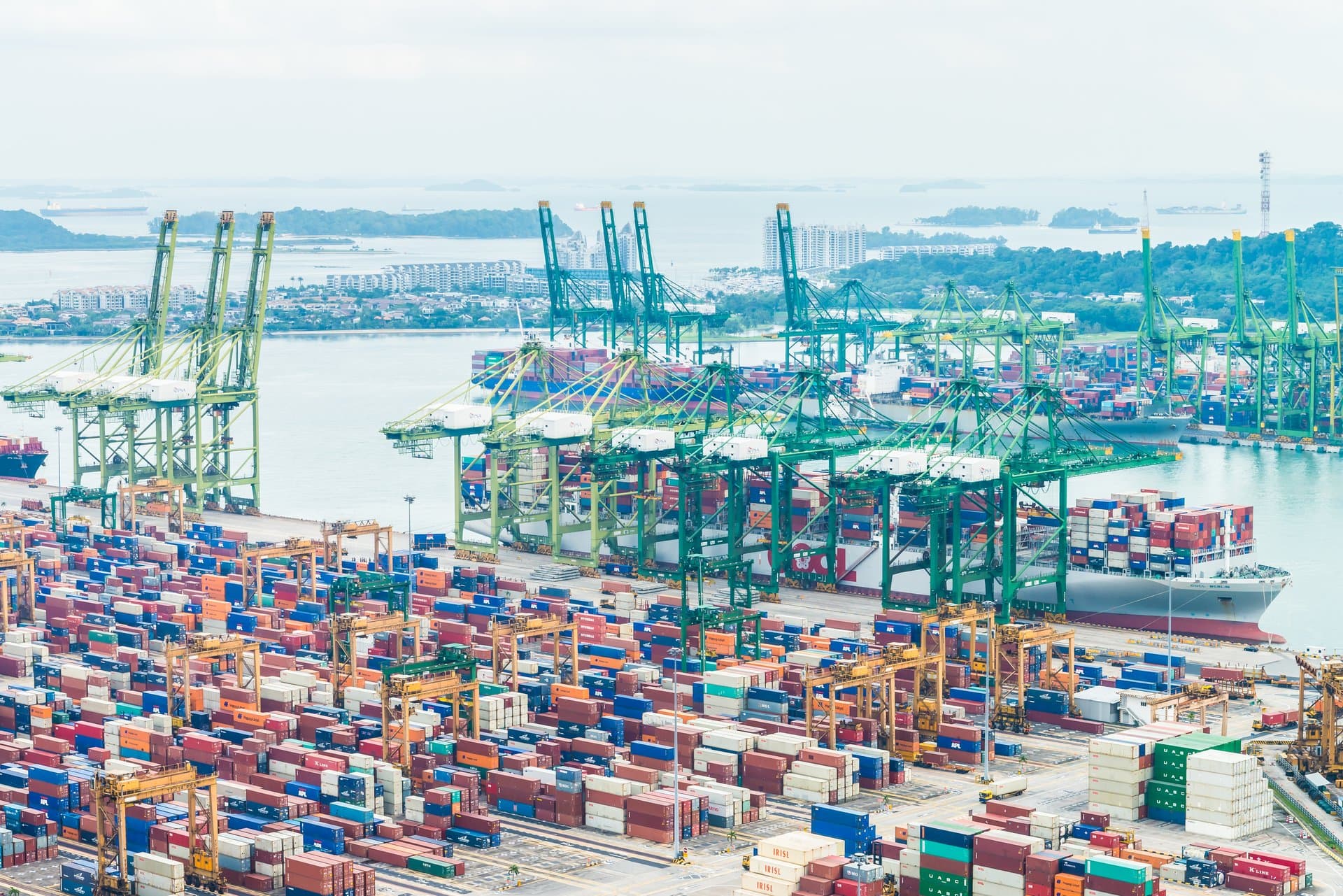 Forklift operations in ports & logistics