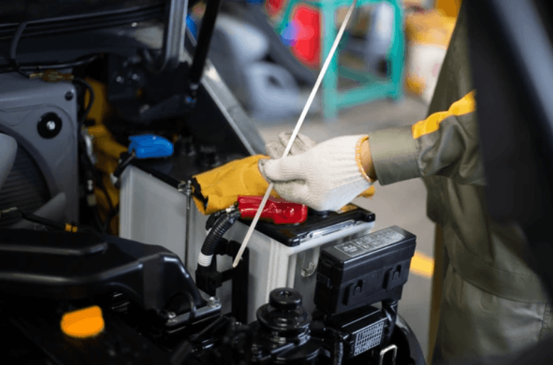 Forklift servicing and maintenance checkup