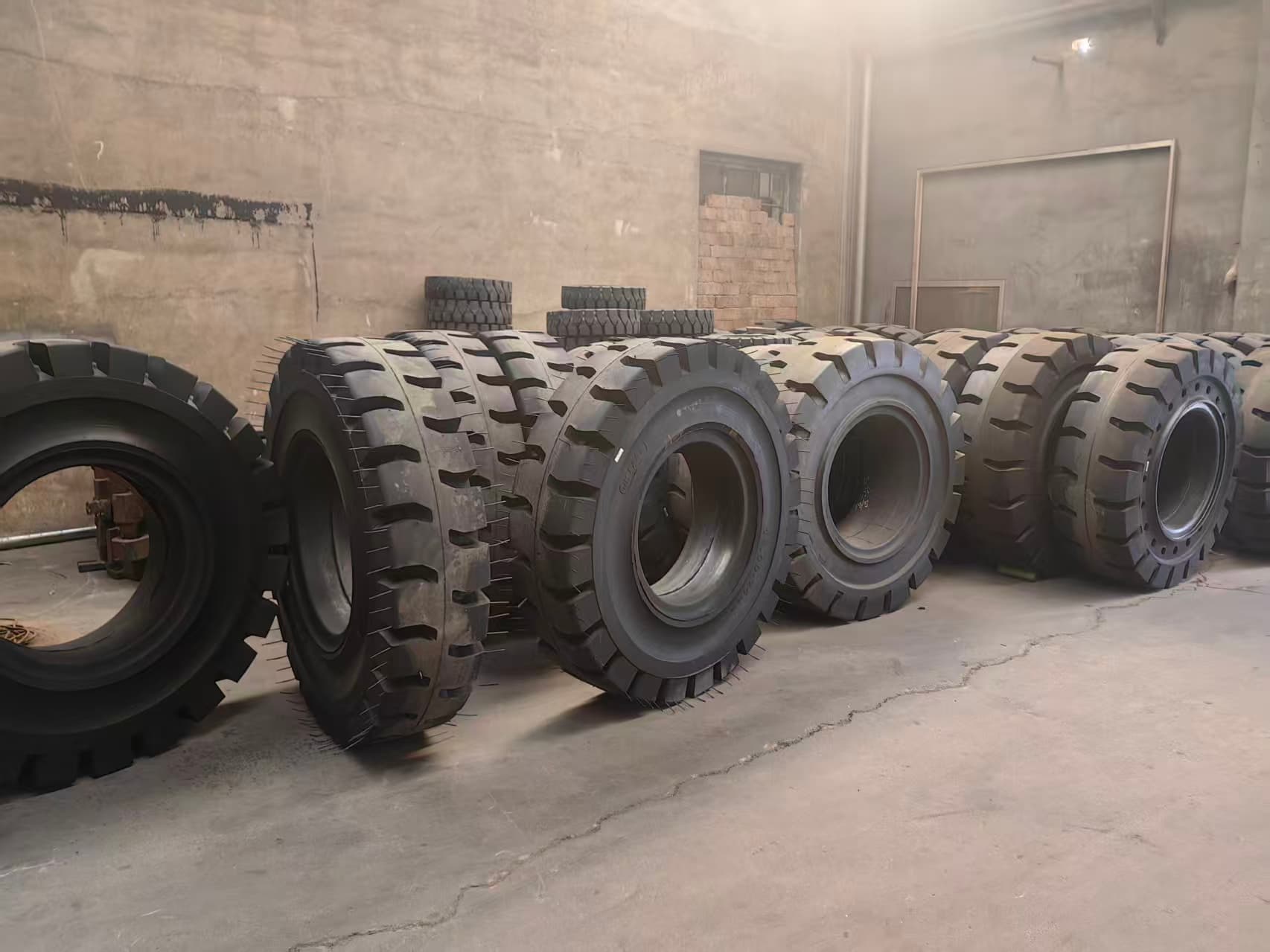 Phoenix forklift tyre from Thailand
